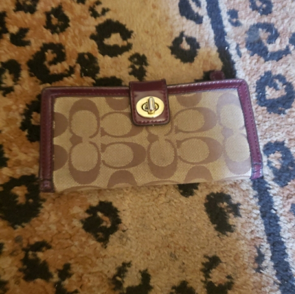 Coach Bag - Picture 3 of 6